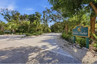 1325 Hidden Harbor Way, Sarasota, FL 34242 - Photo 9