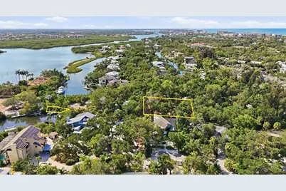 1325 Hidden Harbor Way, Sarasota, FL 34242 - Photo 5