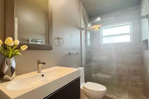 824 Palm Cove Dr, Orlando, FL 32835 - Photo 31