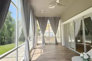 824 Palm Cove Dr, Orlando, FL 32835 - Photo 35
