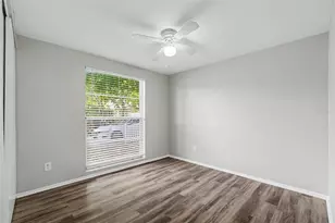 6404 Freedom Ct, Tampa, FL 33634 - Photo 9