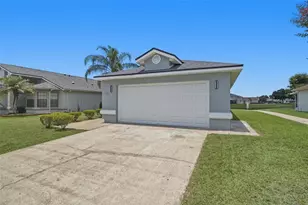 1009 Whalebone Bay Dr, Kissimmee, FL 34741 - Photo 3