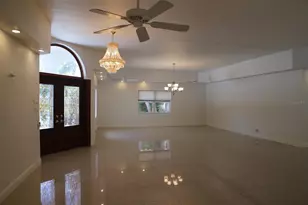 2810 61st St, Sarasota, FL 34243 - Photo 3