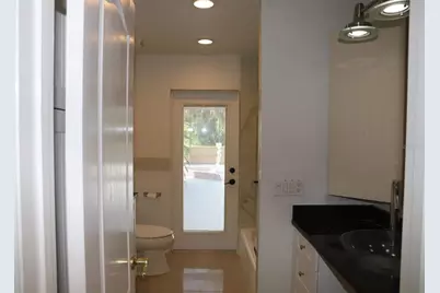 2810 61st Street, Sarasota, FL 34243 - Photo 9