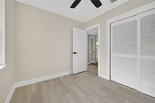 413 Country Club Dr, Oldsmar, FL 34677 - Photo 15