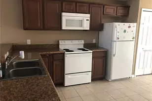 325 Baccarat Ct, Kissimmee, FL 34759 - Photo 3
