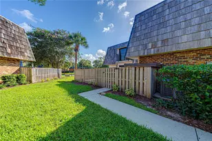 921 Royal Oak Blvd, Leesburg, FL 34748 - Photo 3