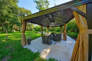 908 Oak Hollow Pl, Brandon, FL 33510 - Photo 19