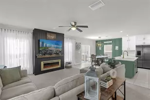 35179 Brienne St, Zephyrhills, FL 33541 - Photo 3
