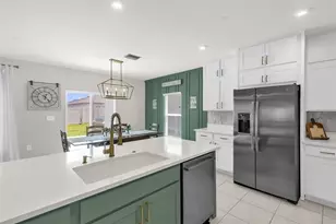 35179 Brienne St, Zephyrhills, FL 33541 - Photo 15