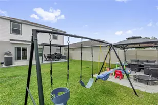 35179 Brienne St, Zephyrhills, FL 33541 - Photo 33