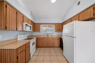 7853 Kensingham Ct, Orlando, FL 32835 - Photo 15