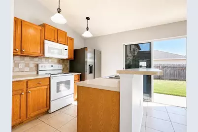 508 Pointe Allyson Way, Orlando, FL 32825 - Photo 5