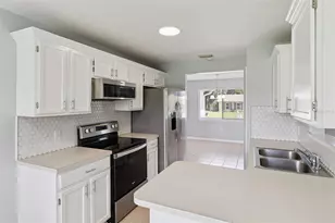 940 Forest St NE, Palm Bay, FL 32907 - Photo 9