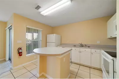 2764 Club Cortile Circle, Kissimmee, FL 34746 - Photo 5