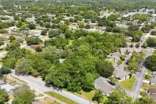 2675 E Washington Ave, Eustis, FL 32726 - Photo 5