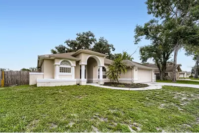 4924 Canterbury Drive, Land O Lakes, FL 34639 - Photo 3