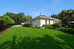 1215 Gray Ct, Eustis, FL 32726 - Photo 7