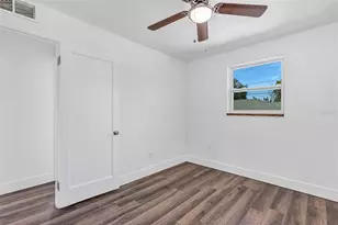 2027 30th Ave N, Saint Petersburg, FL 33713 - Photo 15