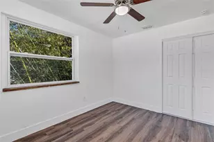2027 30th Ave N, Saint Petersburg, FL 33713 - Photo 13