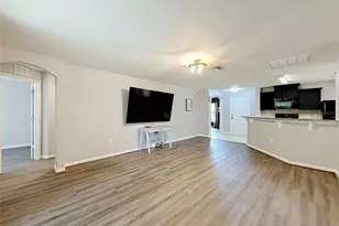 4475 Caicos Dr, Tavares, FL 32778 - Photo 9