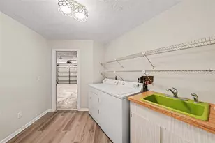209 15th St, Palm Harbor, FL 34683 - Photo 23