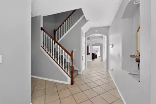 6717 Guilford Crest Dr, Apollo Beach, FL 33572 - Photo 9