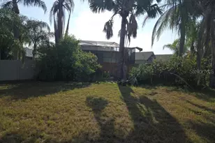 6717 Guilford Crest Dr, Apollo Beach, FL 33572 - Photo 7