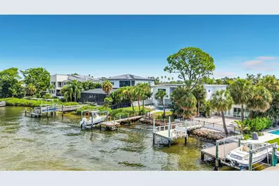 3800 Shore Acres Boulevard NE, Saint Petersburg, FL 33703 - Photo 23
