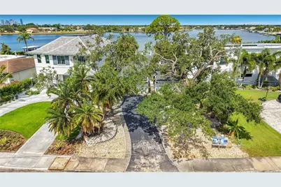 3800 Shore Acres Boulevard NE, Saint Petersburg, FL 33703 - Photo 21