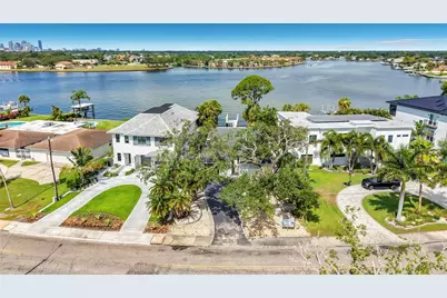 3800 Shore Acres Boulevard NE, Saint Petersburg, FL 33703 - Photo 19