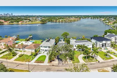 3800 Shore Acres Boulevard NE, Saint Petersburg, FL 33703 - Photo 17