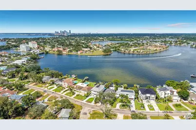 3800 Shore Acres Boulevard NE, Saint Petersburg, FL 33703 - Photo 13