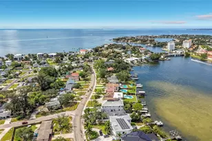 3800 Shore Acres Blvd NE, Saint Petersburg, FL 33703 - Photo 11