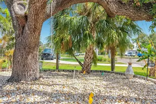 3800 Shore Acres Blvd NE, Saint Petersburg, FL 33703 - Photo 7