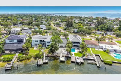 3800 Shore Acres Boulevard NE, Saint Petersburg, FL 33703 - Photo 27