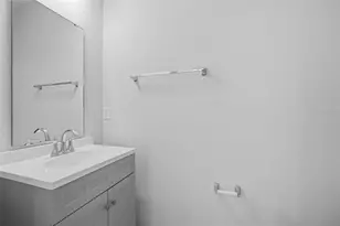 3857 Hampstead Ln, Lakeland, FL 33810 - Photo 9