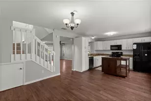 9425 Chandon Dr, Orlando, FL 32825 - Photo 17