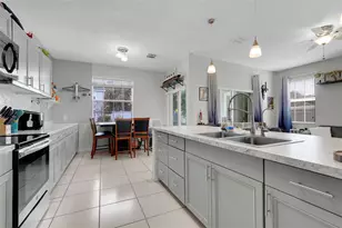 4384 Paradise Cove Ct, Kissimmee, FL 34746 - Photo 9