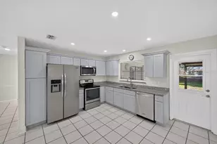 8511 Shady Glen Dr, Orlando, FL 32819 - Photo 7