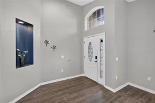 8376 Lake Amhurst Tr, Orlando, FL 32829 - Photo 5