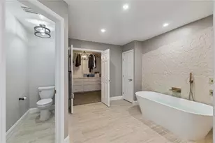537 Pelican Bay Dr, Daytona Beach, FL 32119 - Photo 21