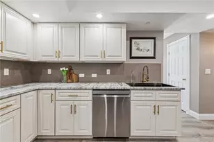 537 Pelican Bay Dr, Daytona Beach, FL 32119 - Photo 9