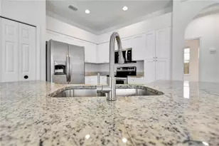 9303 Heritage Oak Ct, Tampa, FL 33647 - Photo 9