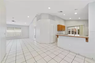 9752 Piney Point Cir, Orlando, FL 32825 - Photo 7