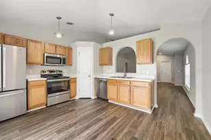 17037 Holmby Ct, Land O Lakes, FL 34638 - Photo 11