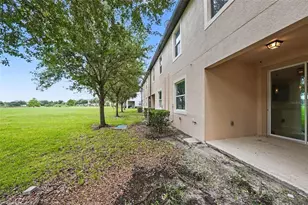 26929 Juniper Bay Dr, Wesley Chapel, FL 33544 - Photo 15