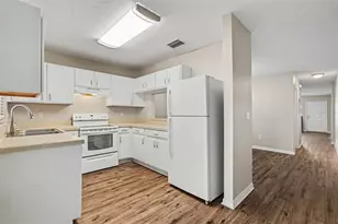 2125 Fluorshire Dr, Brandon, FL 33511 - Photo 7