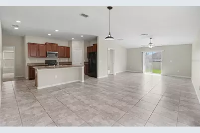 204 English Channel Place, Dover, FL 33527 - Photo 5