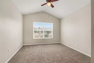 26533 Castleview Way, Wesley Chapel, FL 33544 - Photo 5